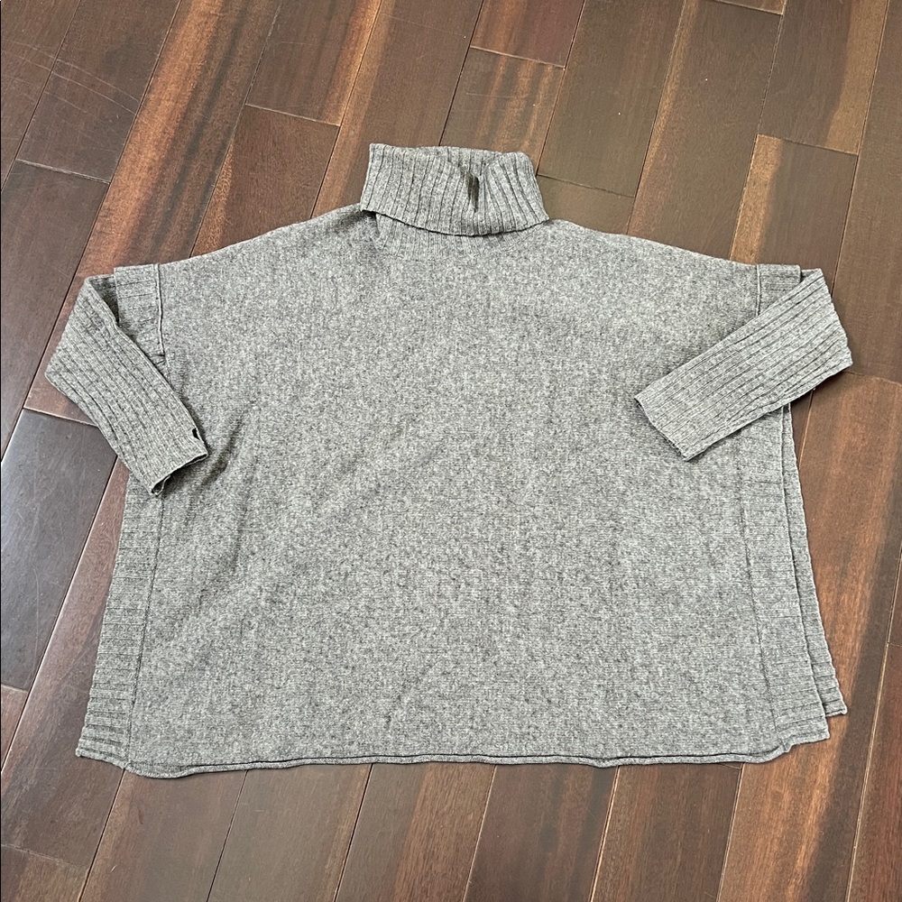 Zoe Couture Grey Cashmere Wool Turtleneck